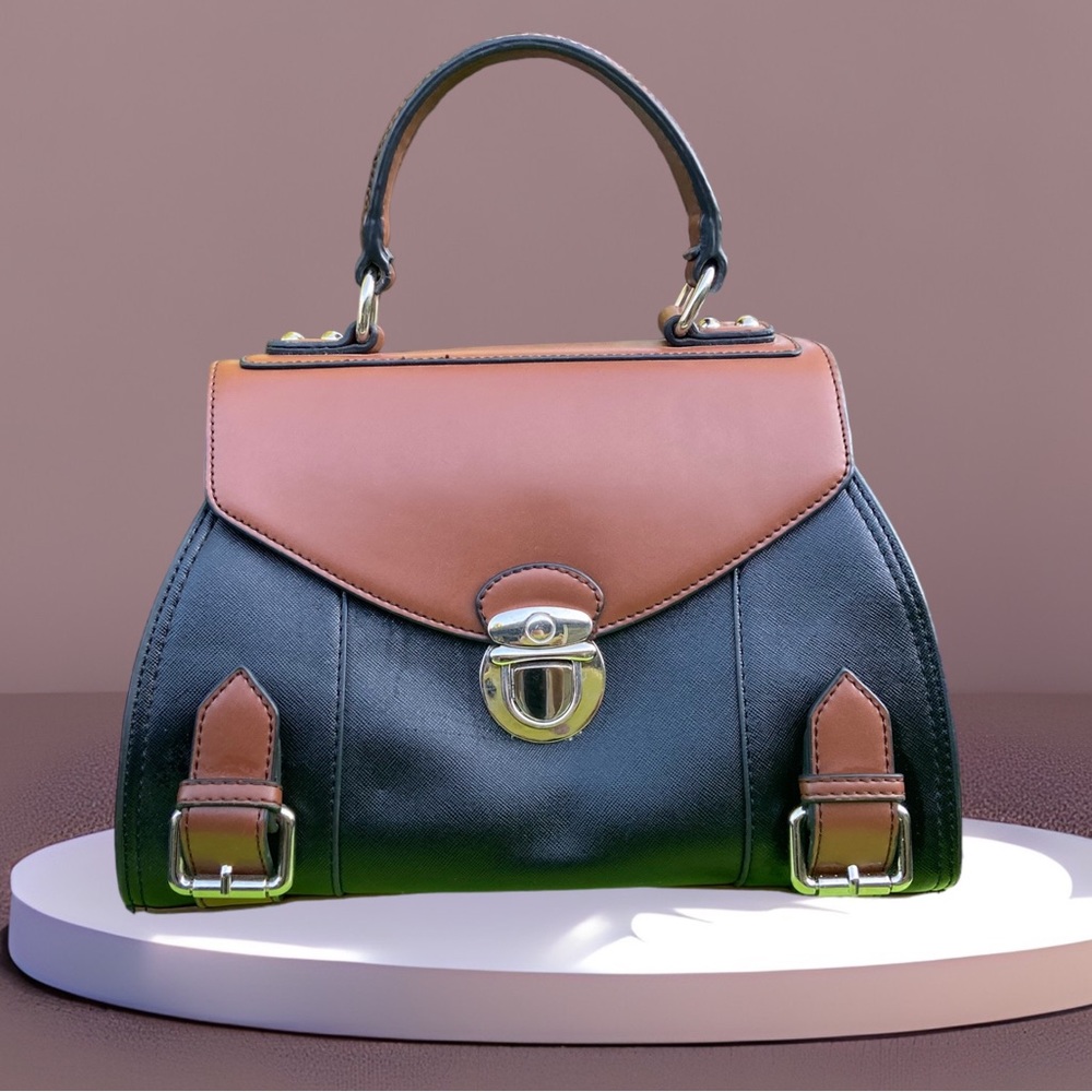 Structured purse